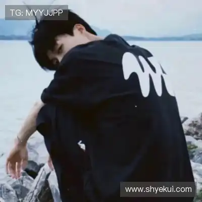 薄发华